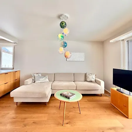 Wild Bird كراتيغين